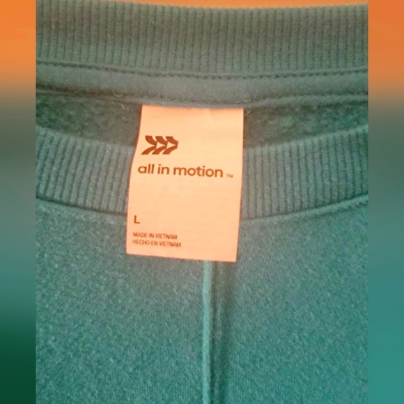 Trendy Women's Large Cropped ALL IN MOTION Over Sized Teal Sweatshirt. 🩵✨️ - Picture 11 of 12